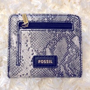 NWT Fᴏssɪʟ Tᴇssᴀ Bɪғᴏʟᴅ Pʏᴛʜᴏɴ Wᴀʟʟᴇᴛ